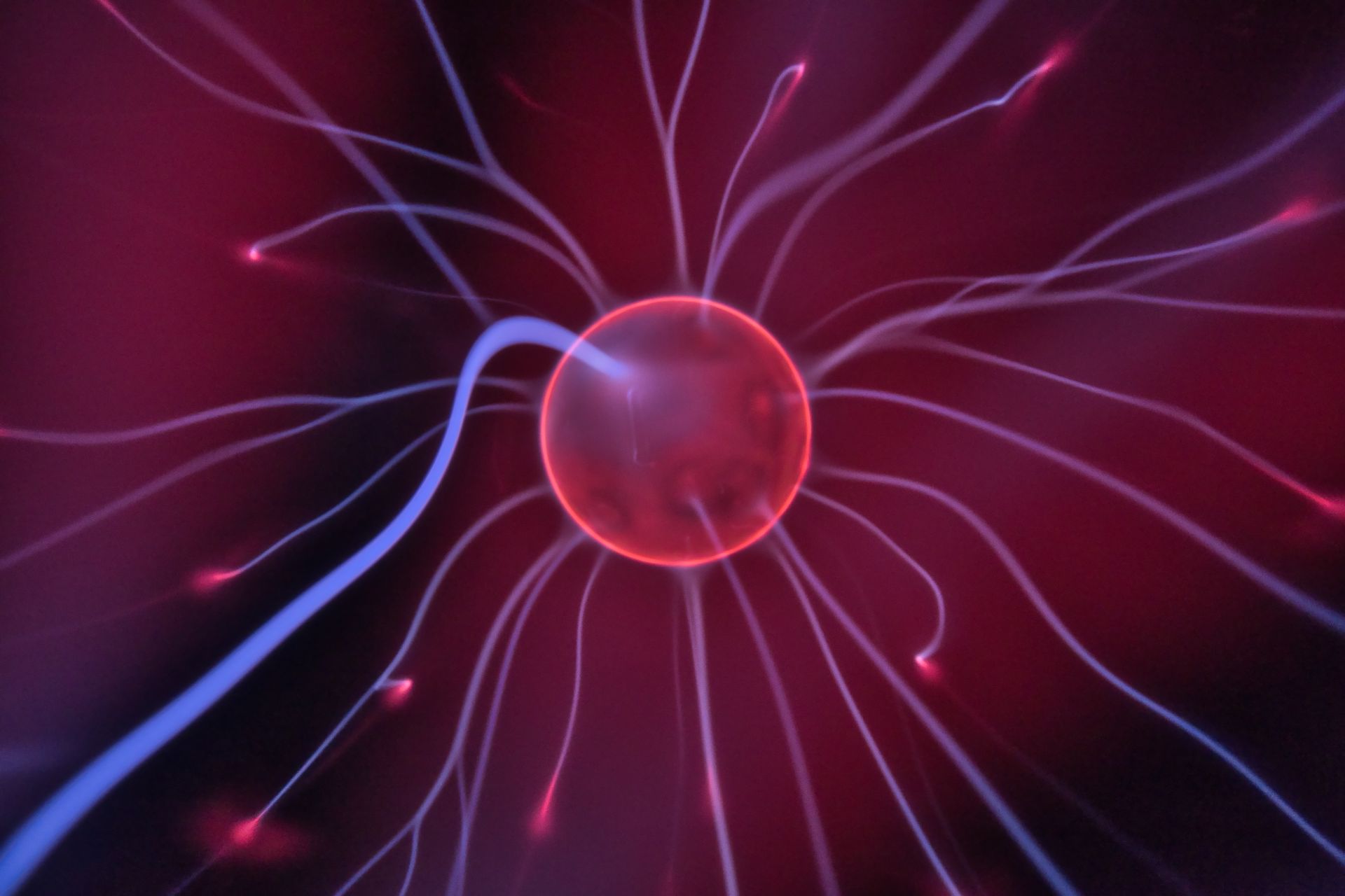 AUV emitting magnetic induction field